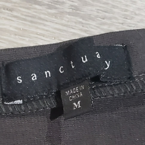 Sanctuary Camo Pull On Pencil Skirt - Picture 2 of 3